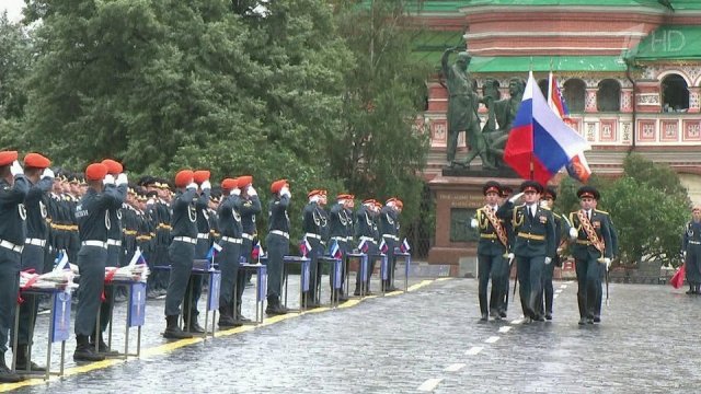 Ветераны военной службы на выпуске из АГЗ