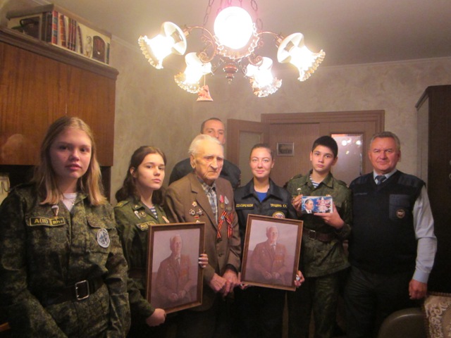Поздравили фронтовика – связиста