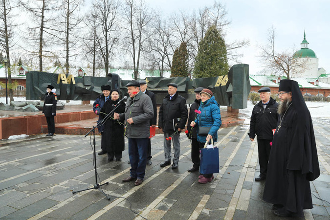 Митинг памяти защитников Отечества
