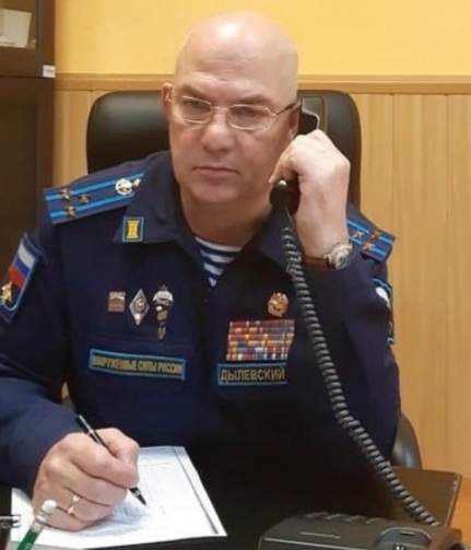  Военный комиссар  Дылевский Э.В. на "горячей линии"