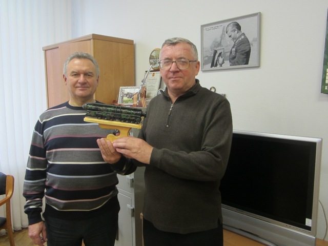Подготовка к празднику ракетчиков
