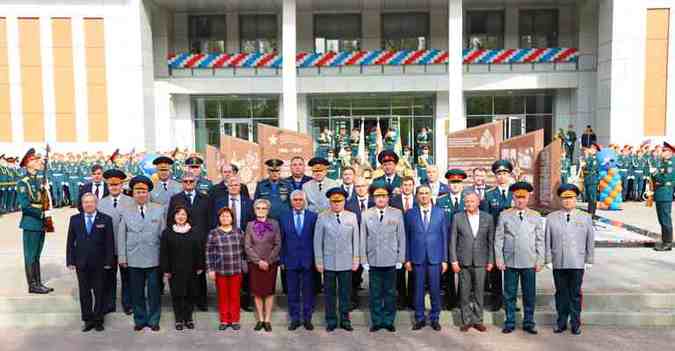 В АГЗ торжественно открыли памятник 