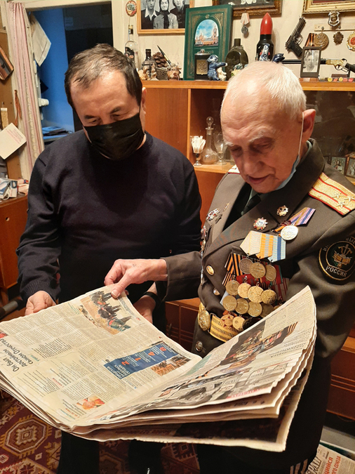 Ветераны ВС Подольска вручили юбилейную медаль "75 лет освобождения Праги" непосредственному участнику событий 1945 года, ветерану ВОВ, полковнику в отставке Герасимову Н.И