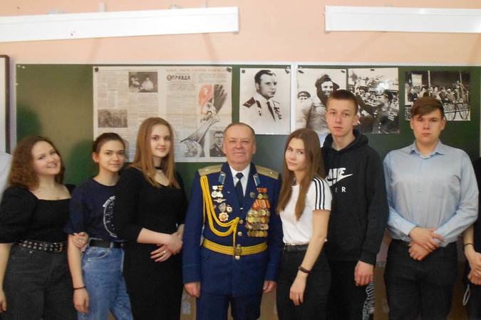 День космонавтики в СОШ-15 г. Подольска