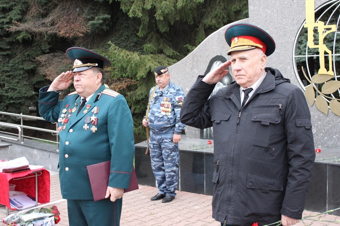 Боевому генералу от благодарных солдат