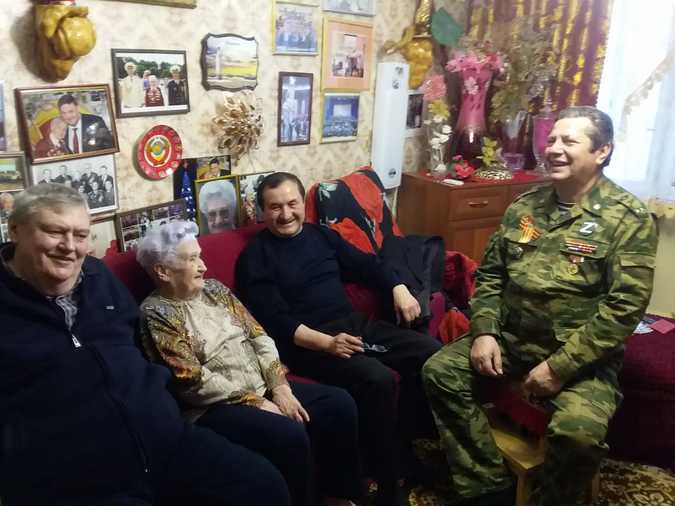 Поздравление с днём 8 марта ветерана ВОВ Рохлиной М.М.