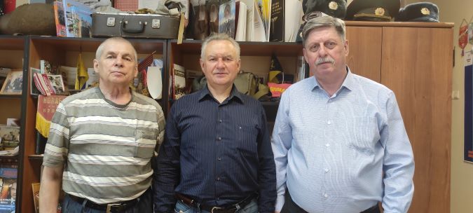 НАЛАЖИВАЕМ КОНТАКТЫ С ВОЕННЫМИ ПРОФСОЮЗАМИ