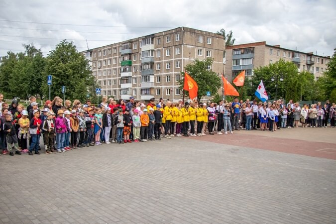 Ветераны ВС в патриотической акции "Свеча памяти"