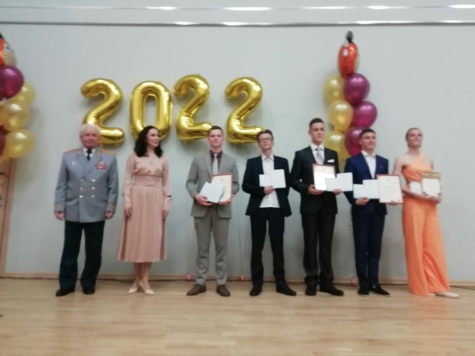 ВЫПУСКНОЙ ВЕЧЕР С ВЕТЕРАНАМИ