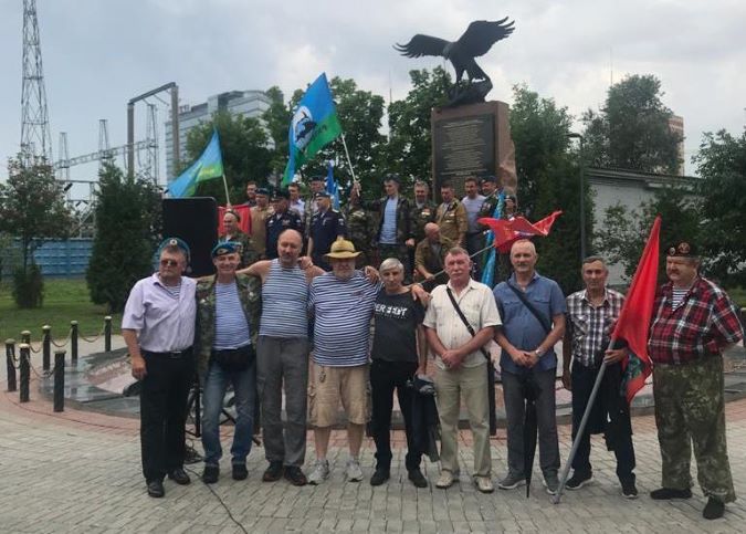  Ветераны почтили память погибших десантников