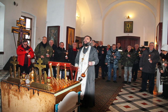                                                  В молитвах о павших воинах