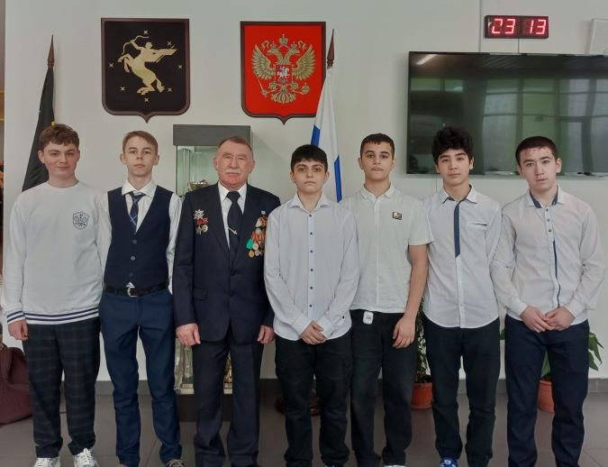 В школе провели урок Мужества
