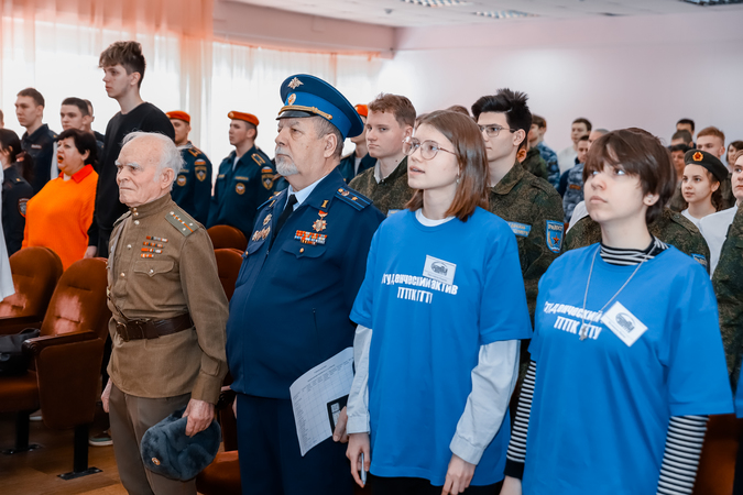 Готовность студентов среднего звена к защите Родины.