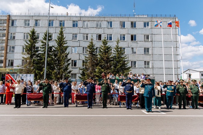 Ветераны вручили лейтенантские погоны