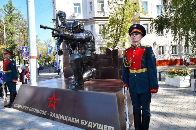 Ветераны на открытии памятника