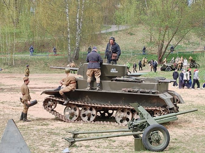 Ветераны приняли участие в военизированной реконструкции