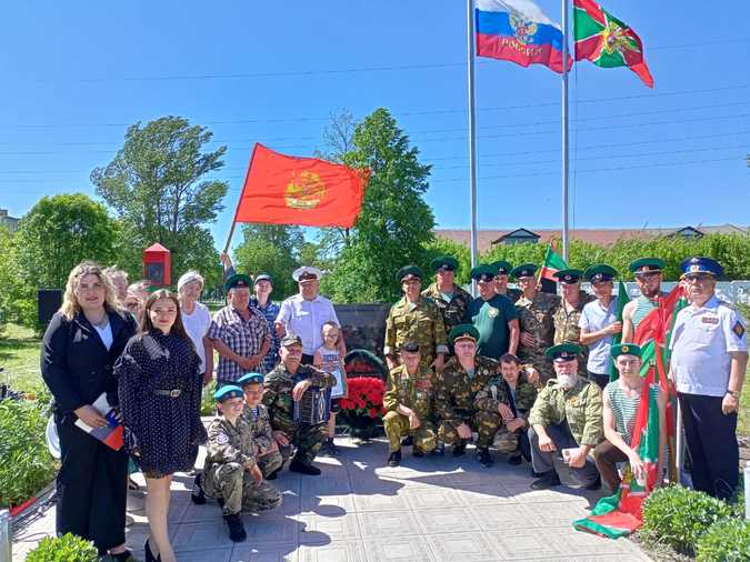 День Пограничника - на местном уровне.