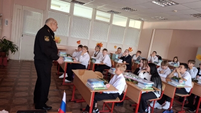 Классный час: «Поговорим о Героизме» 