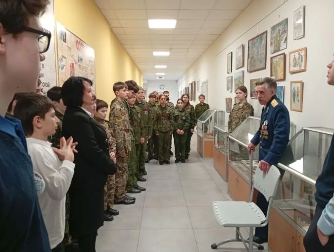 Ветераны провели Урок Мужества в подшефной школе 