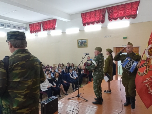  «Фронтовая гармонь» звучит в учебных заведениях г. Ликино-Дулево