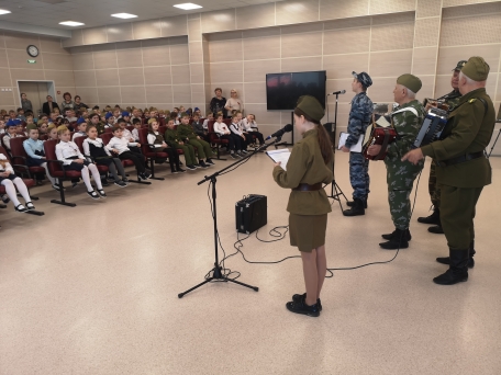 Молодежь г. Куровское, д.Новое, п.Мисцево встретили «Фронтовую гармонь»