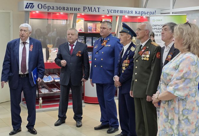 Ветераны на праздновании  81-й годовщины Великой Победы в РМАТ