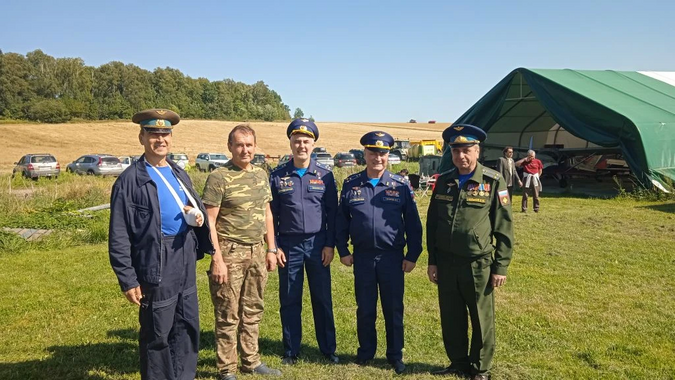15 августа 2026 на аэродроме "Паралёт" у г. Дмитров, прошло мероприятие, посвященное Дню Авиации.