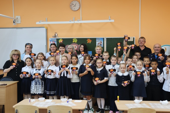 Новую музейную экспозицию  «СВО и герои» открыли в Ярополецкой школе                     