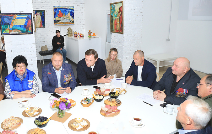 Ветераны на встрече с депутатом Госдумы