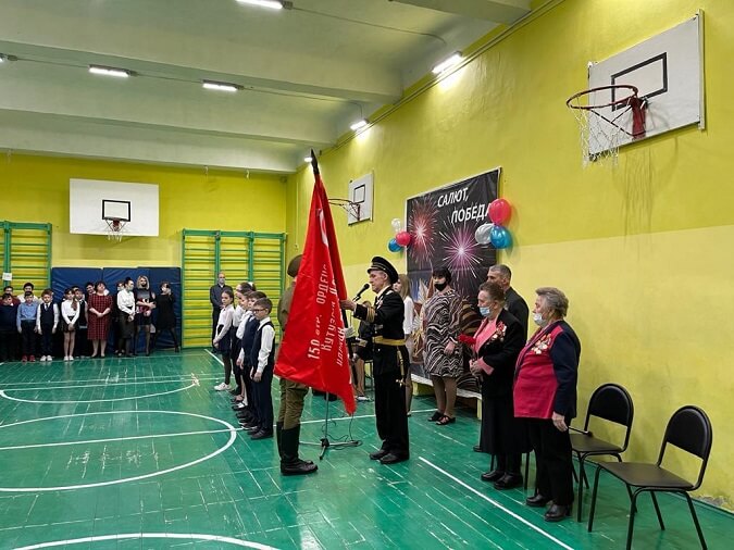 Акция Знамя Победы-21 в Крупино проводит ветеран ВС РФ кап2р П.П.Бардыгин