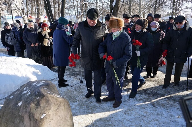 Возложение венков и цветов павшим афганцам в Павловском Посаде 15.02.21