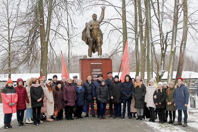 Почтили память погибших в День Неизвестного Солдата