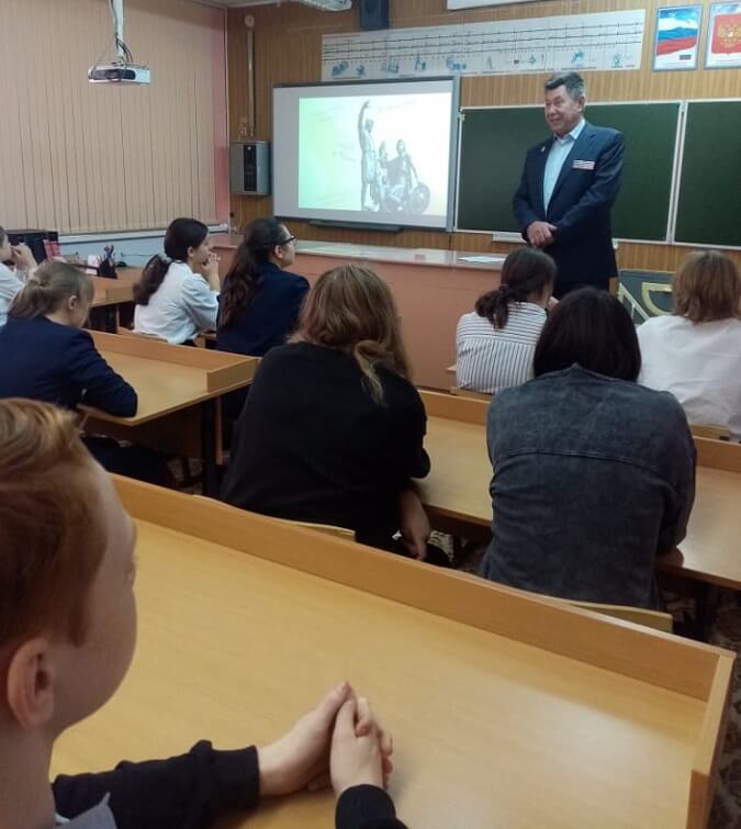 День народного единства – ветераны проводят уроки в школах