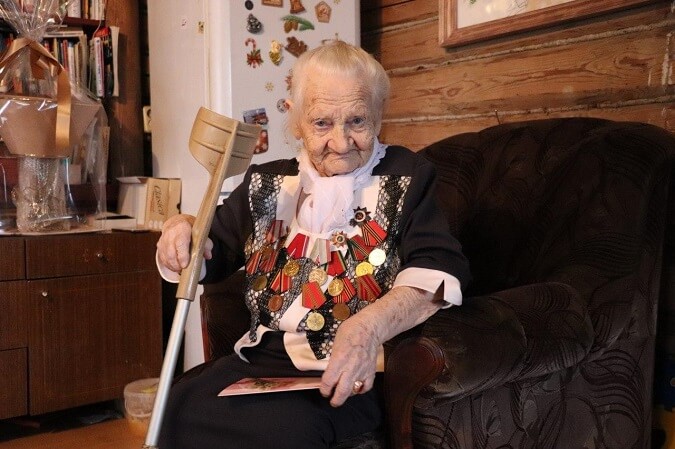 Лидие Фёдоровне Кокуньковой 100 лет! Поздравляем её и желаем крепкого здоровья и долгих лет!